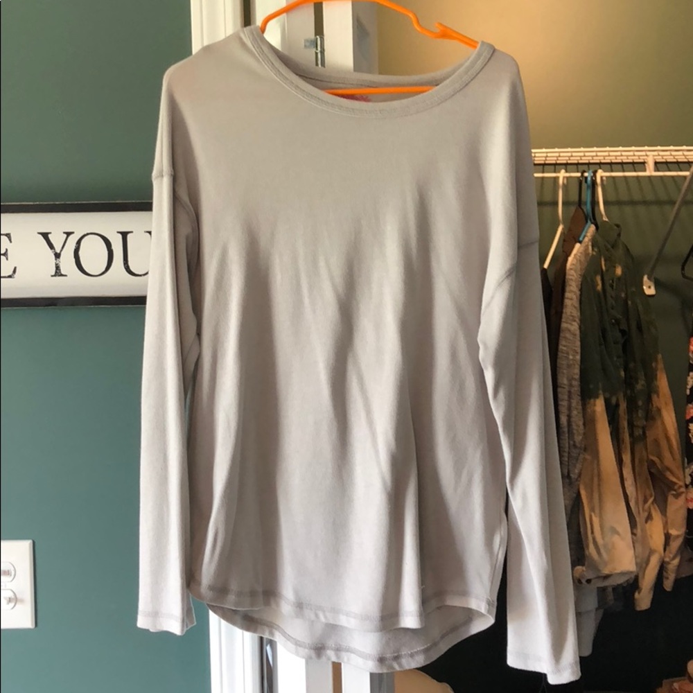 Long sleeve gray sweater